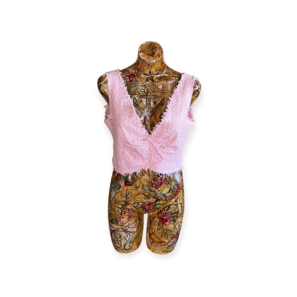 Zara chic pink sleeveless top textured design medium v neck